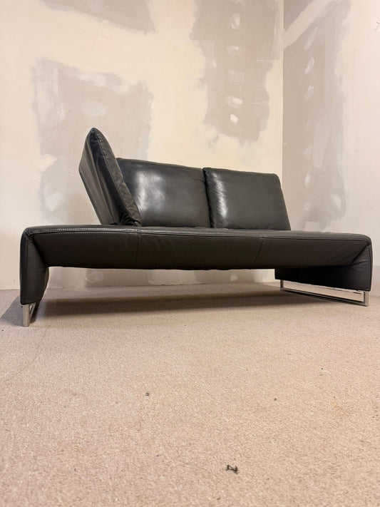 Koinor 2er Designersofa Ramon aus Leder Grau, Metallfüsse