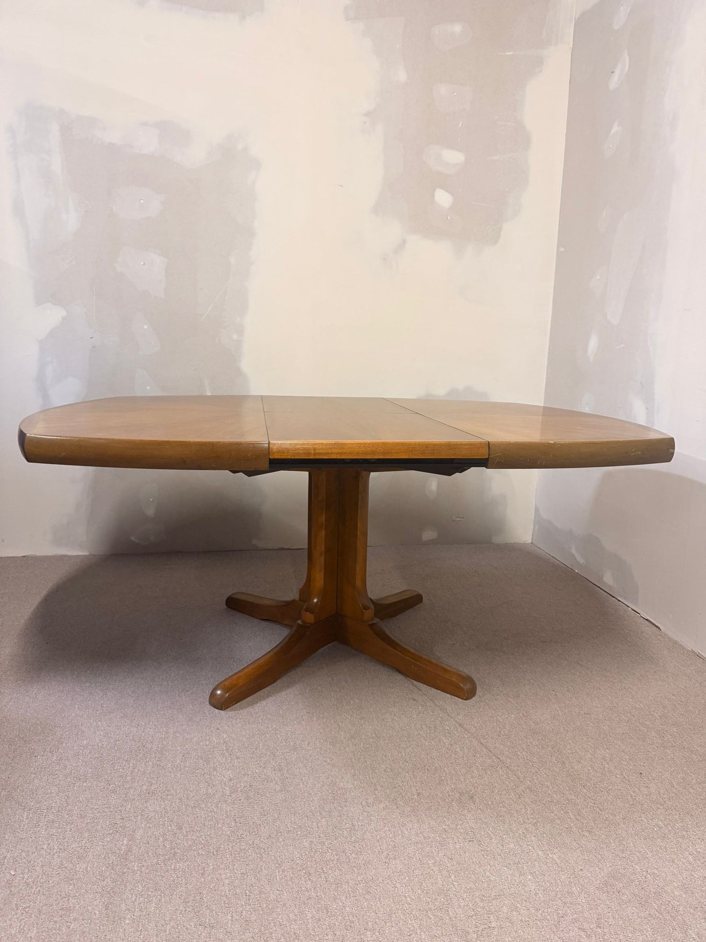 Dänischer ausziehbarer Mid Century Teak Esstisch