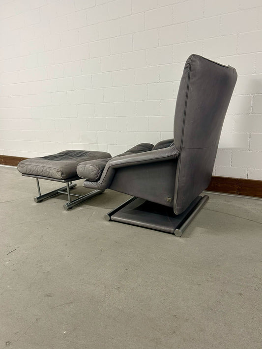 Design Leder Sessel mit Fusshocker Chromgestell Rolf Benz