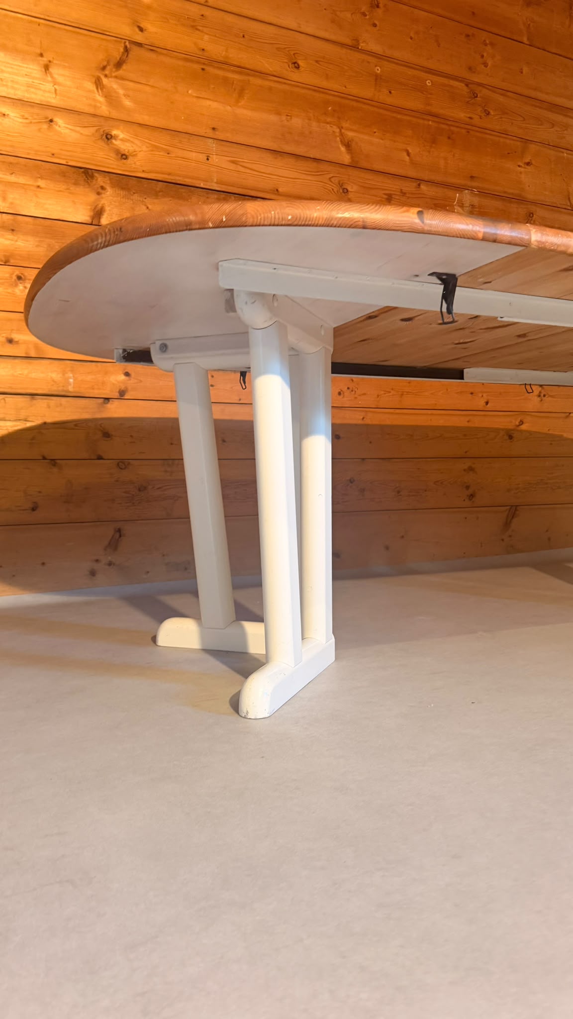 Esstisch aus Kiefer Massivholz im Landhaus Stil, ausziehbar