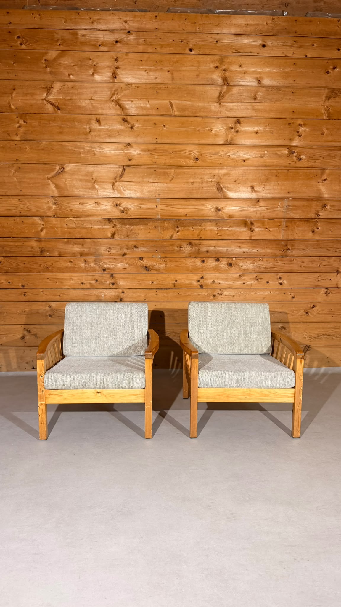 2x Skandinavische Vintage Sessel aus Kiefernholz 80er Jahre