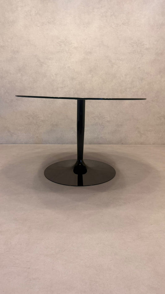 Design Tisch "Planet" mit Tulipfuss von Calligaris Italia