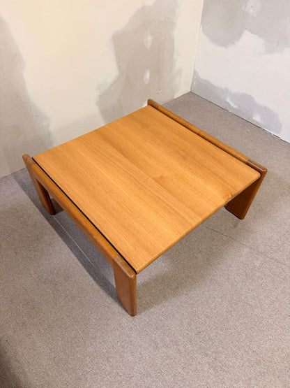 Schwedischer quadratischer vintage Couchtisch aus Holz