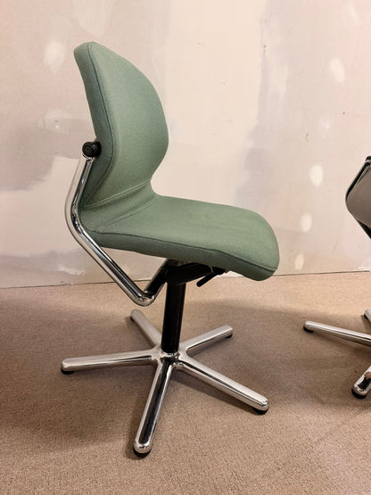 Ikonische Wilkhahn Drehstühle 211/21 Space Age Stühle