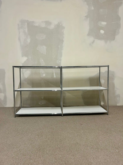 Weisses Regal im Stil wie USM mit 6 Tablaren, Sideboard