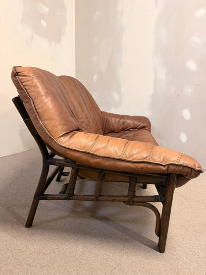 Vintage 2-sitzer Ledersofa mit Bambusgestell aus den 60er
