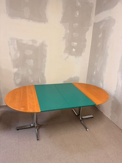 Ausziehbarer Esstisch Rund mit Chromstahl Fuss, Platten grün