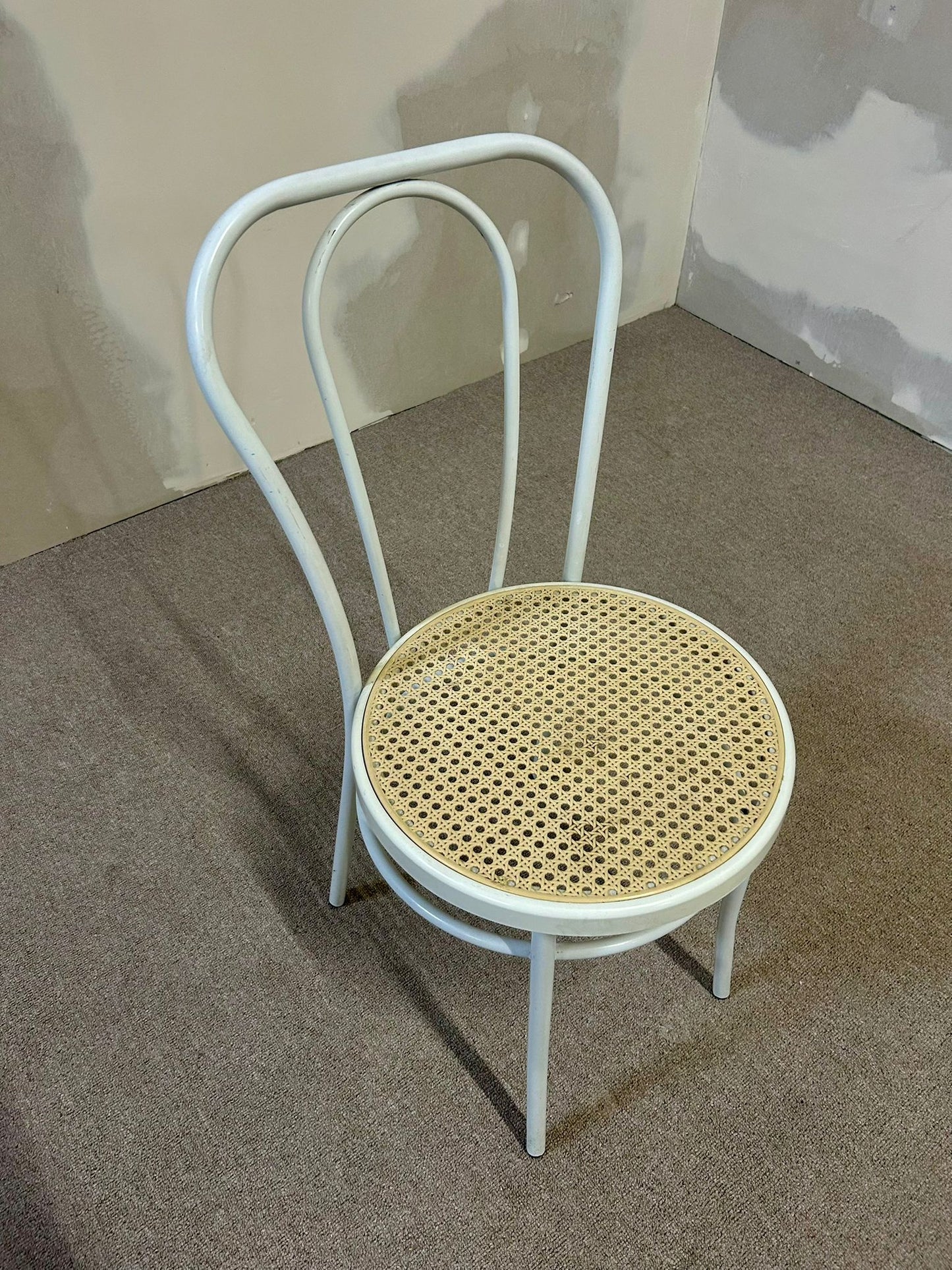 Bistrostuhl in Weiss im Stil von Thonet
