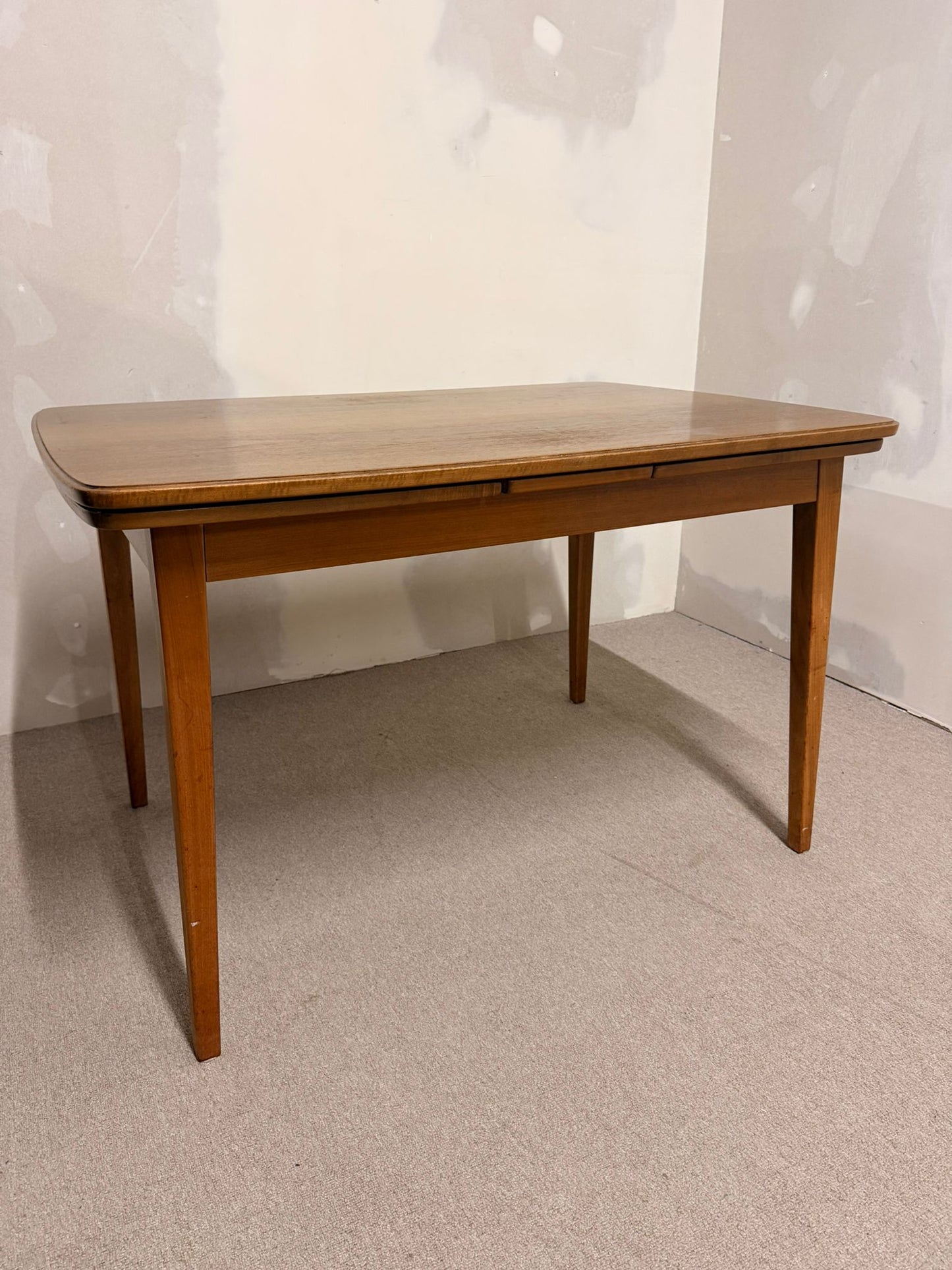 Mid Century Esstisch aus Teakholz mit Plattenauszug