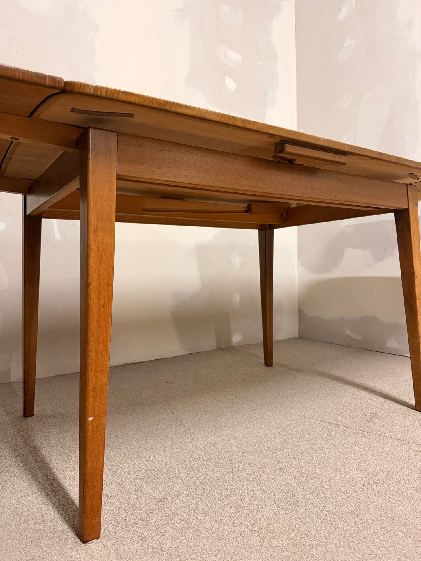 Mid Century Esstisch aus Teakholz mit Plattenauszug