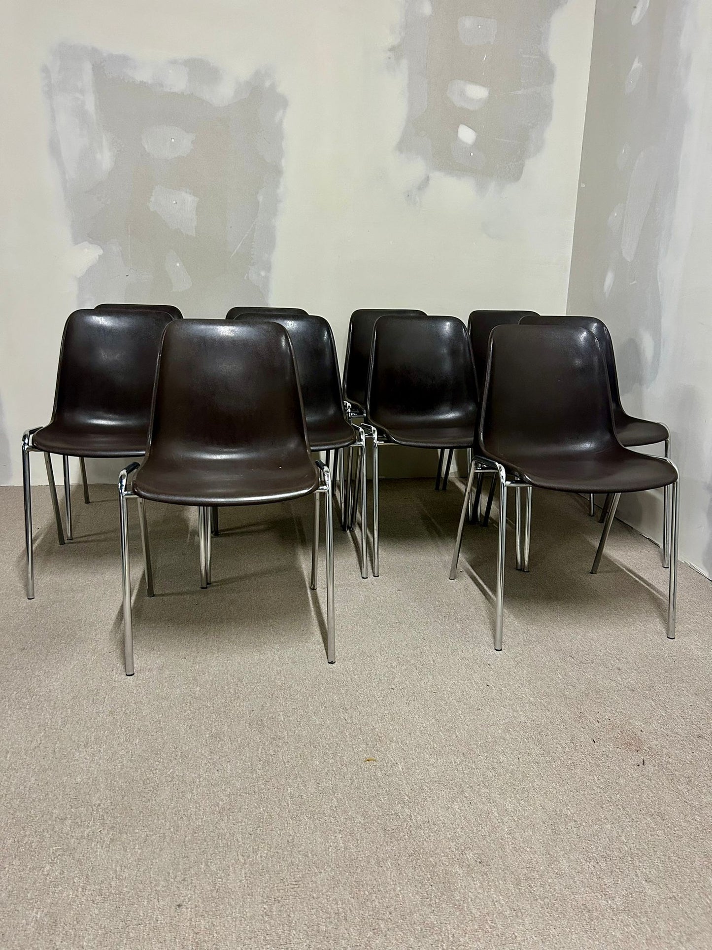 Stuhl stapelbar 2x Vintage Designklassiker braun
