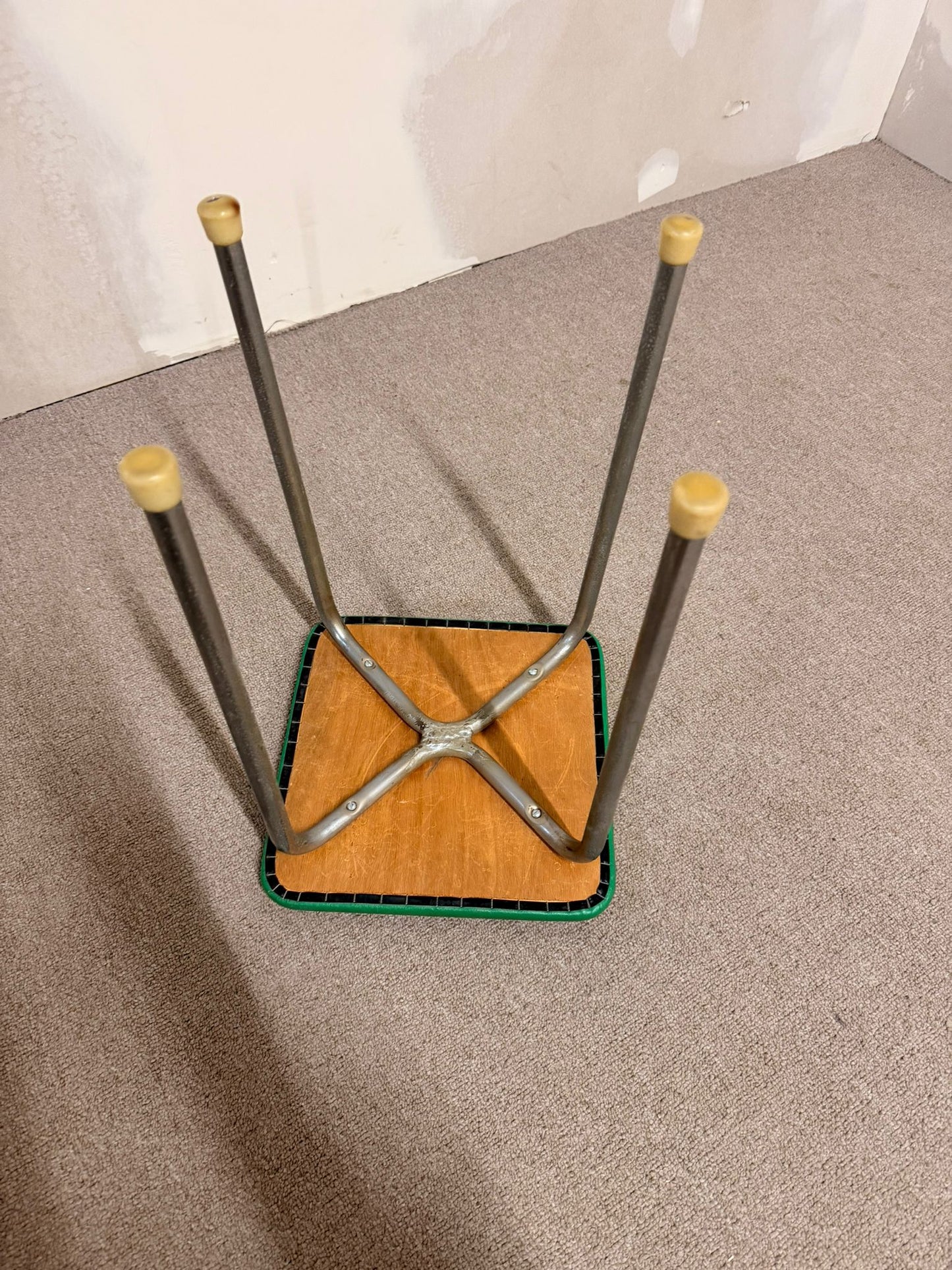 60-70er Vintage Tabourettli Hocker Sitzfläche in Grün