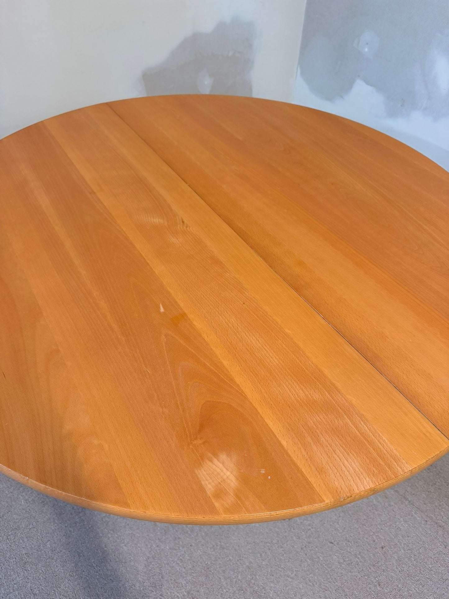 Ausziehbarer Esstisch Rund mit Chromstahl Fuss, Platten grün