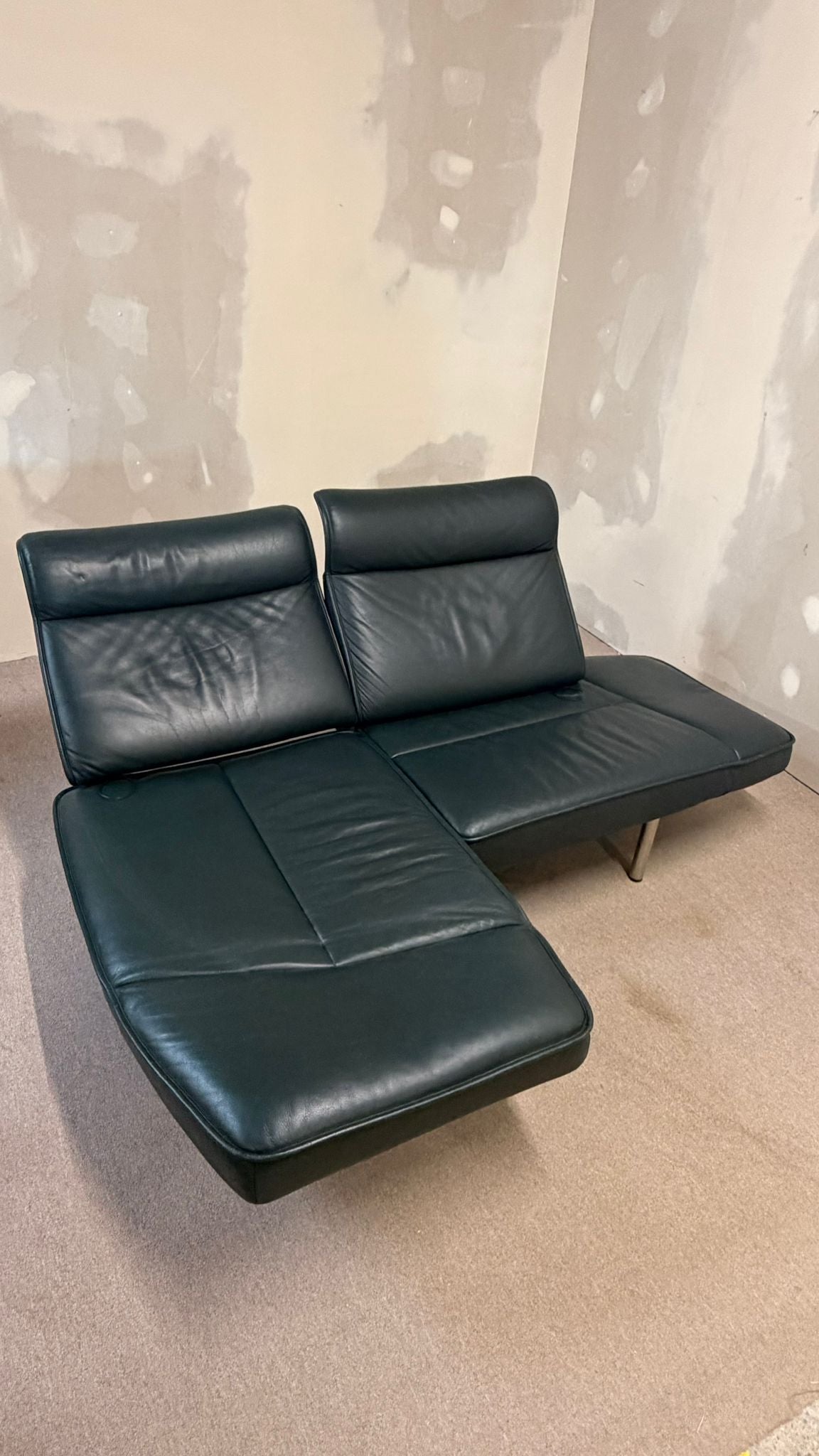 De Sede DS 450 Twist Leder Sofa designt von Thomas Althaus
