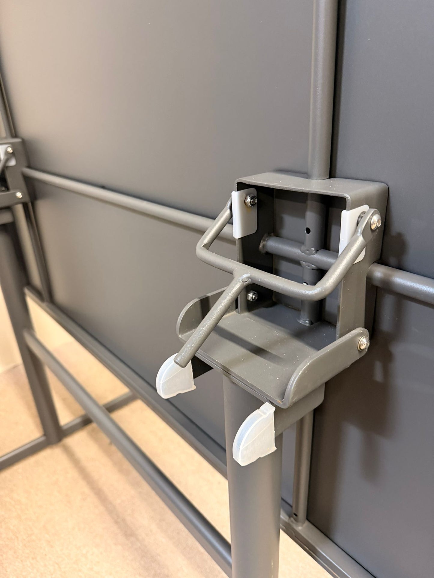 Robuster Klapptisch Gartentisch aus Metall/ Aluminium, grau