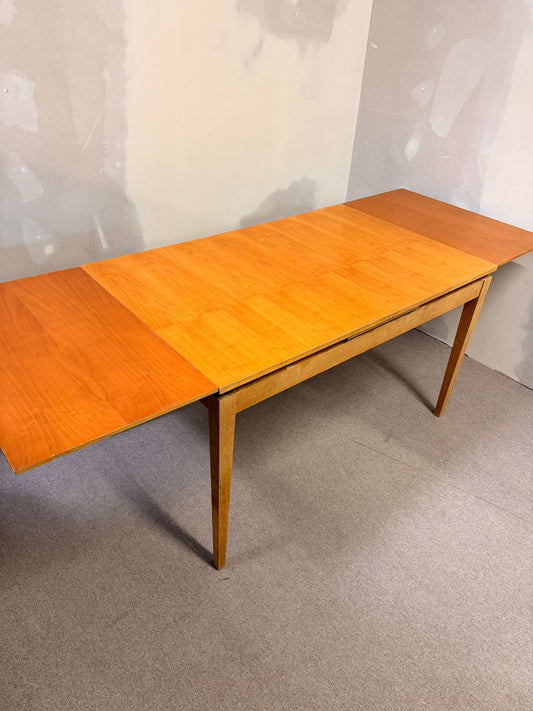 Kondor Tisch aus Teakholz Furnier ausziehbar Made in Germany