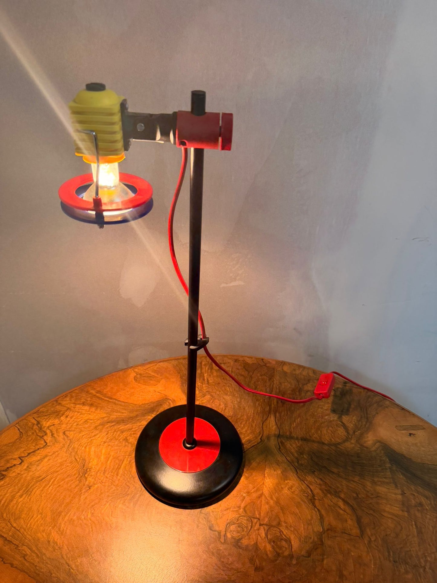 Memphis Design Lampe aus den 80er Jahre, verstellbar