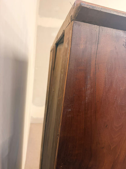 Antiker Biedermeier Schrank aus Holz mit Regalböden um 1930