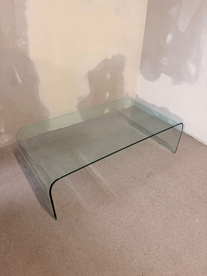 Minimalistischer Mid Century Glastisch, gebogener Glasplatte