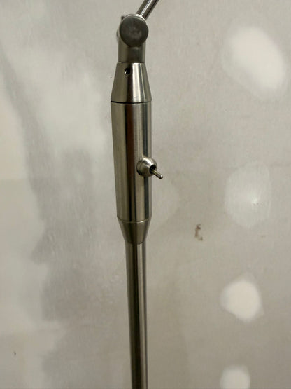 Filigrane Stehlampe Leseleuchte mit Schwenkarm, Edelstahl