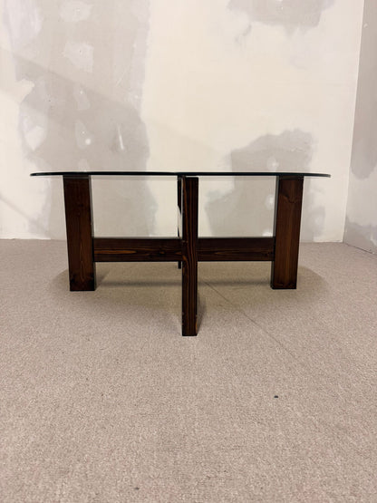 Couchtisch, 1970er Jahre Rauchglas und dunkles Holzgestell