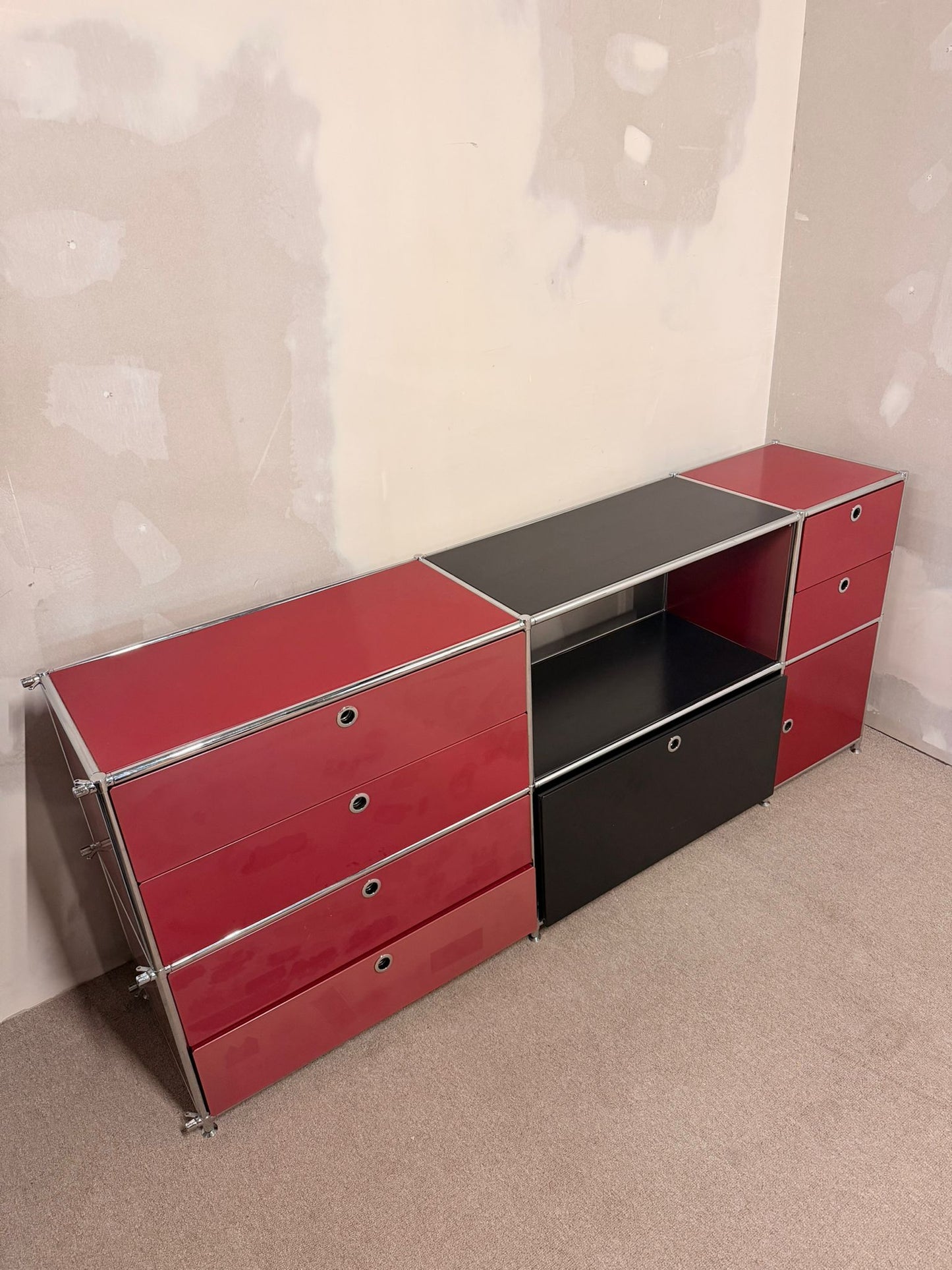 Interio Quadro (USM Büromöbel Style) Sideboard rot/schwarz