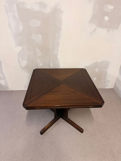 Dänischer Mid Century Esstisch wandelbar von Quadrat zu rund