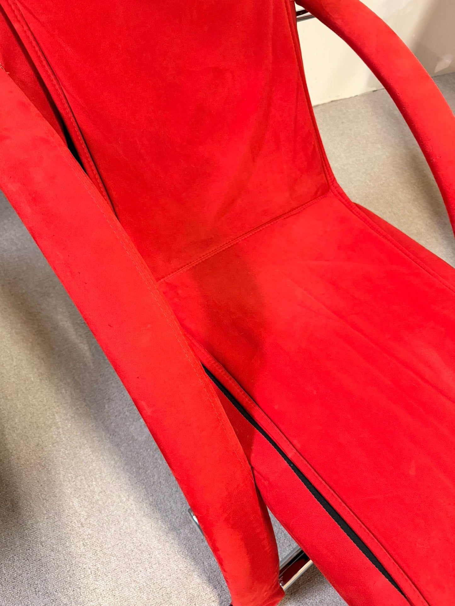 Vintage Designer Liegestühle rote Polster, Relaxsessel