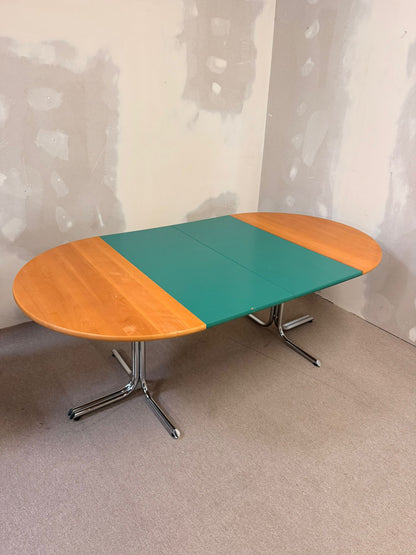Ausziehbarer Esstisch Rund mit Chromstahl Fuss, Platten grün