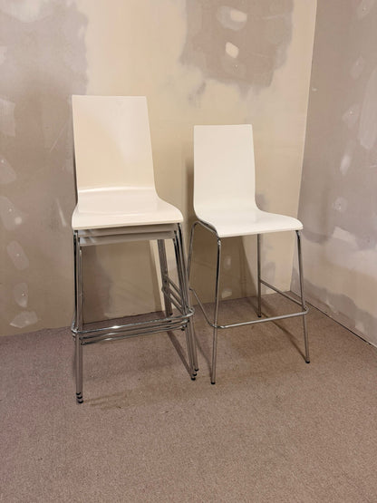 Barhocker, stapelbar, weisse Sitzschale, Metallbeine 4x verf