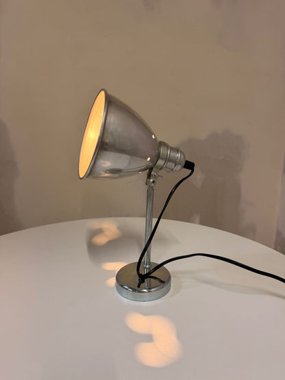 80er Jahre Retro Wandlampe aus Aluminium im Industrielook