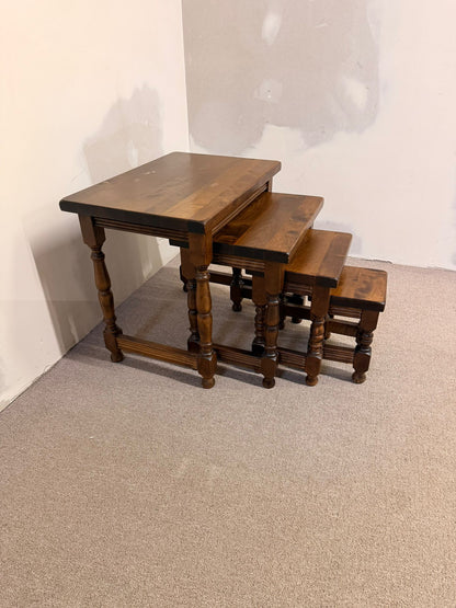 4er Satz Holztische Satztisch im spanischen Stil Massivholz