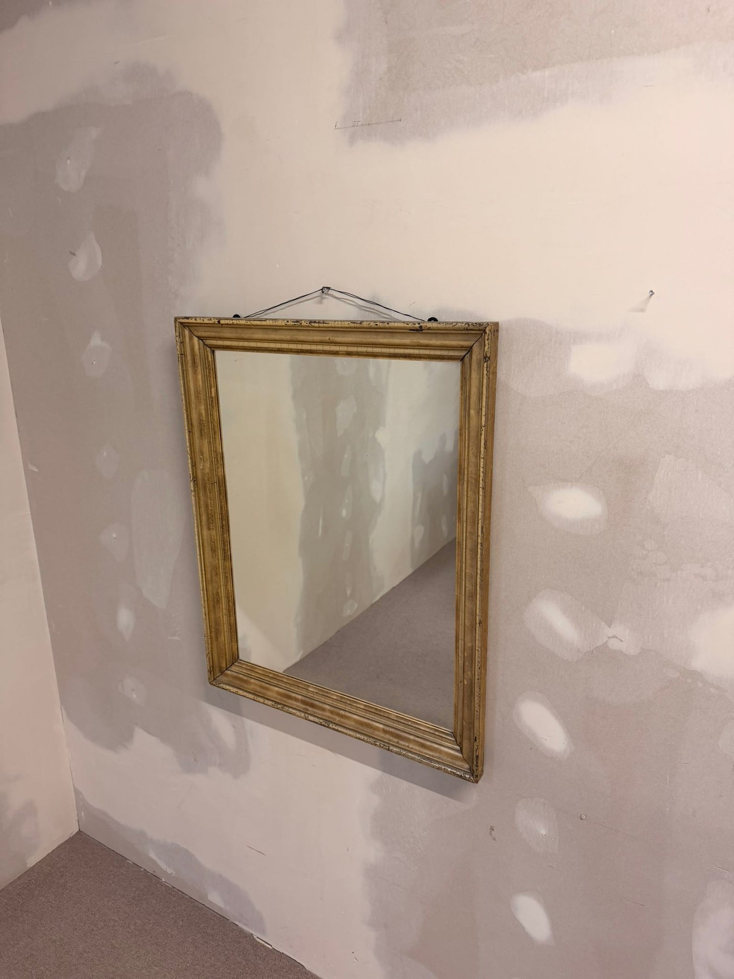 Vintage Wandspiegel mit goldenem Holzrahmen
