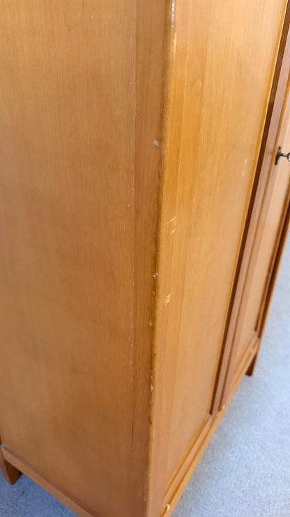 2-türiger Vintage Kleiderschrank im Mid Century Stil