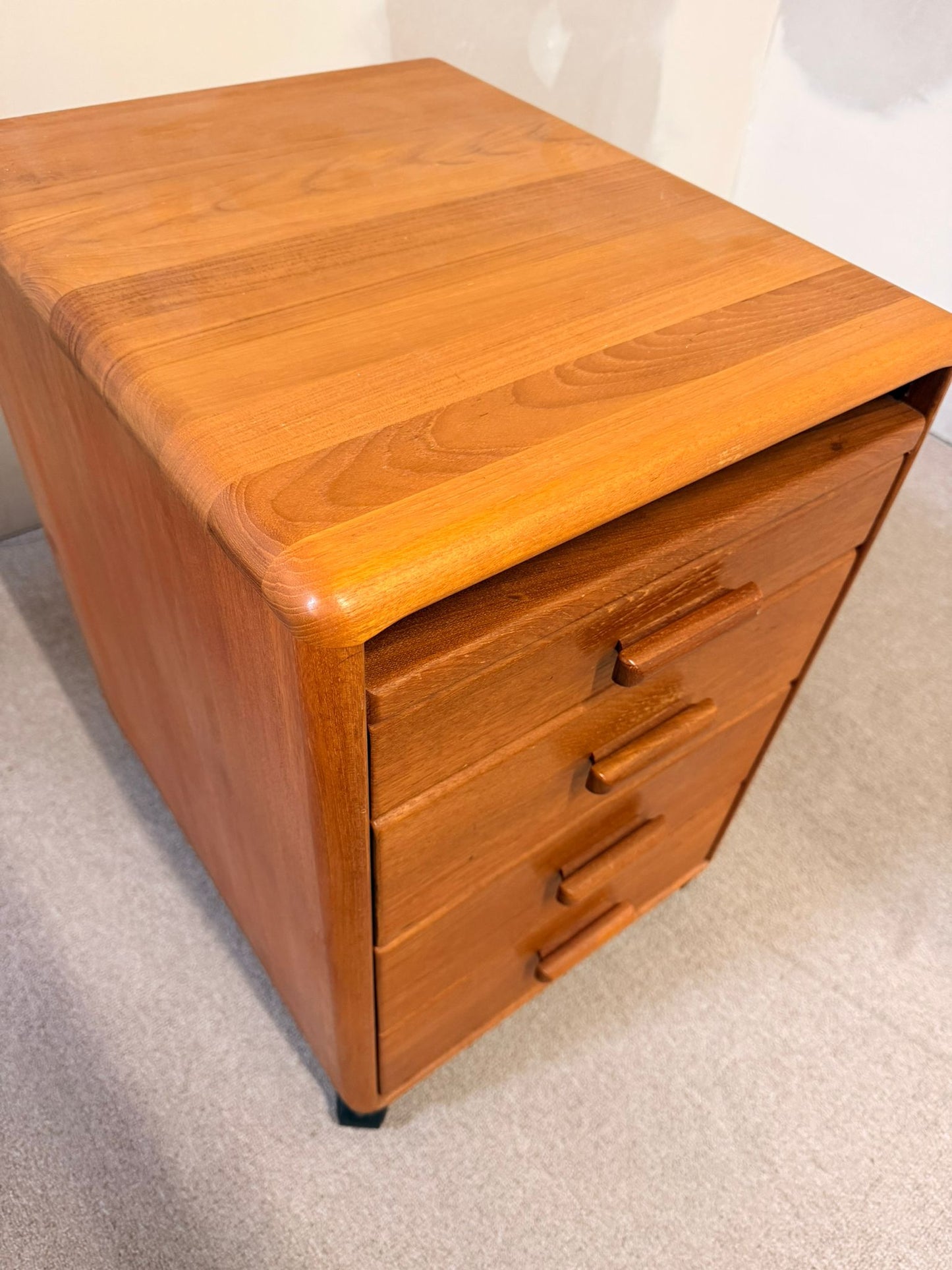 Vintage Teakholz Rollcontainer mit 4 Schubladen 1 Ablagefach