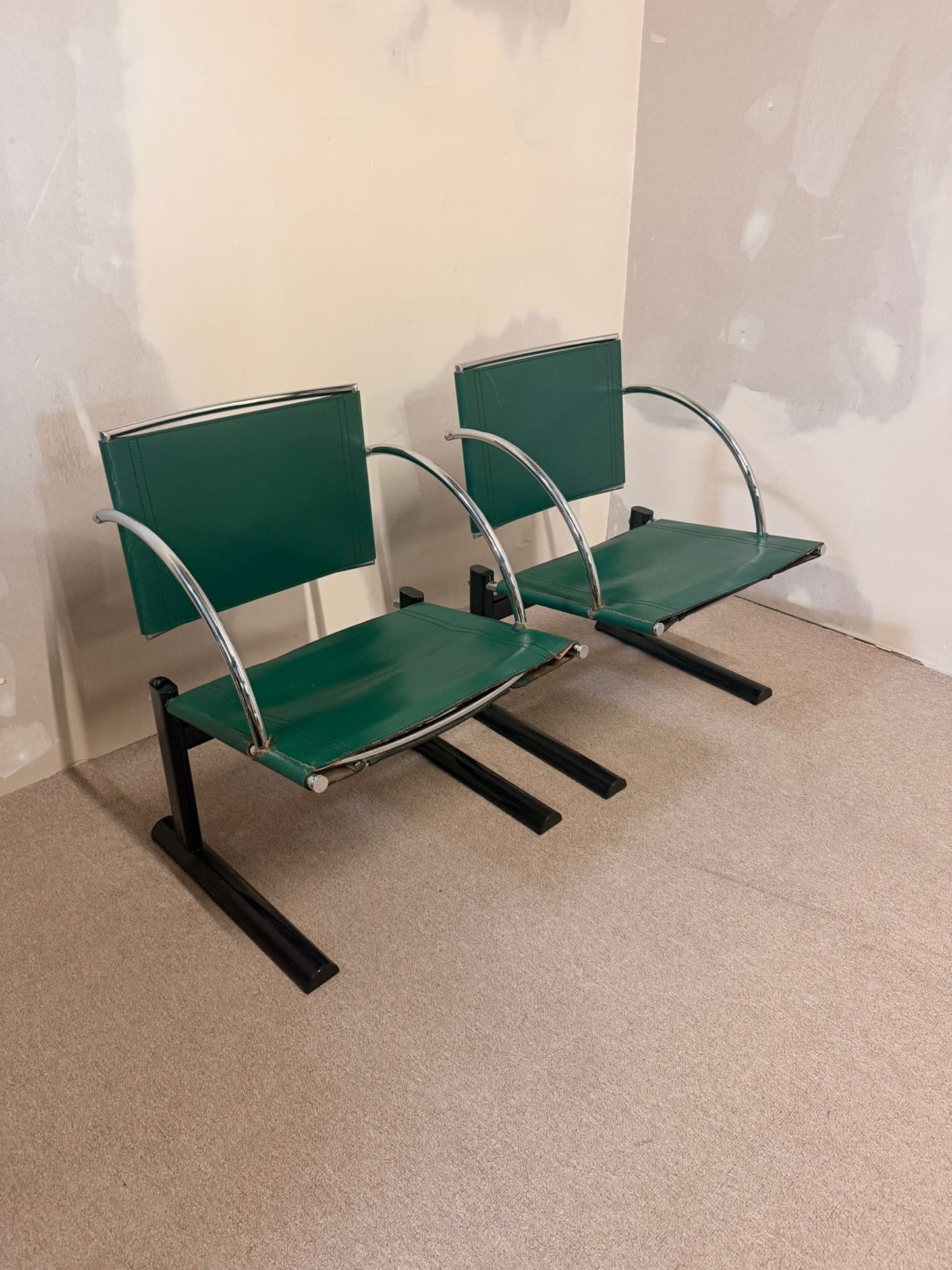 Postmoderne Vintage Freischwinger im Stil Mario Botta 90er