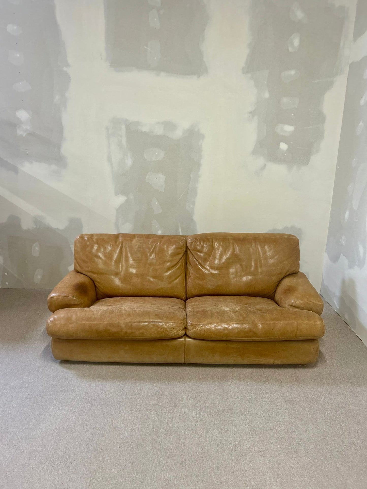 Vintage Roche Bobois Ledersofa in Cognacfarbe 70er 2 Sitzer