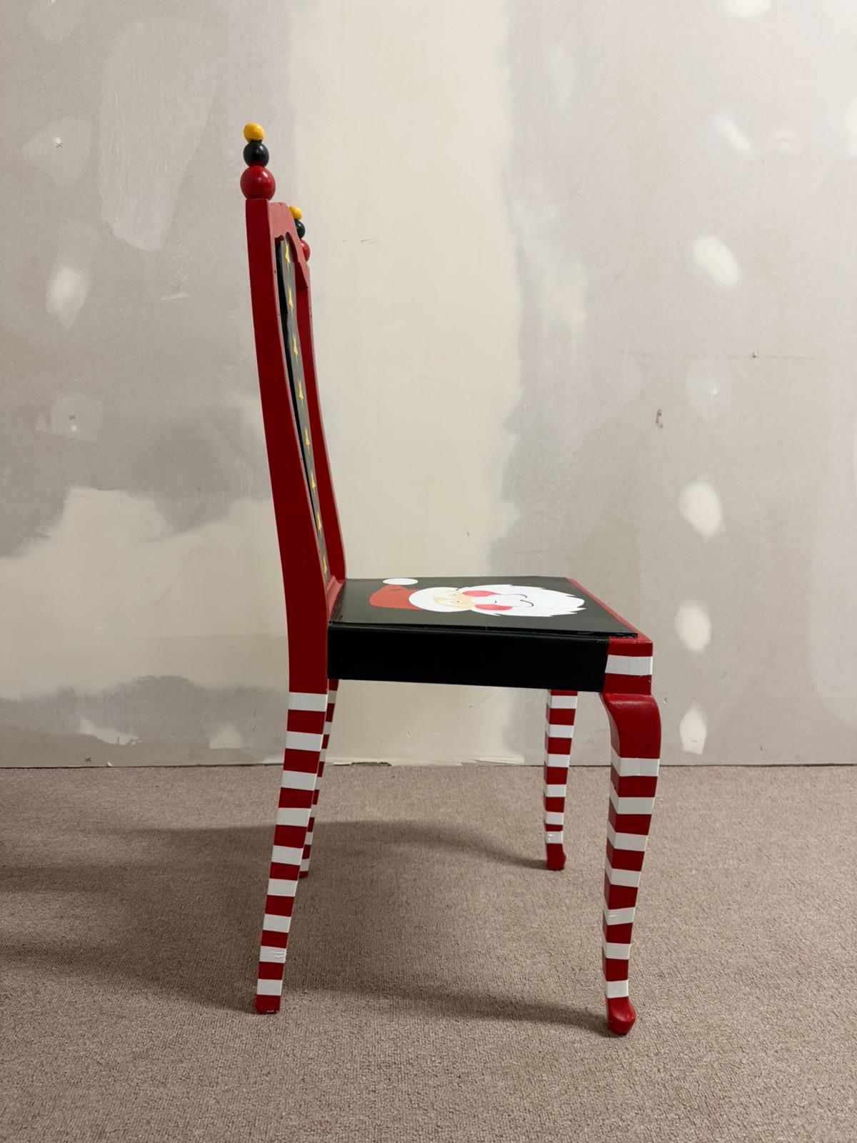 Weihnachtlicher Stuhl aus Holz, Nikolaus,Weihnachtsmann,Deko