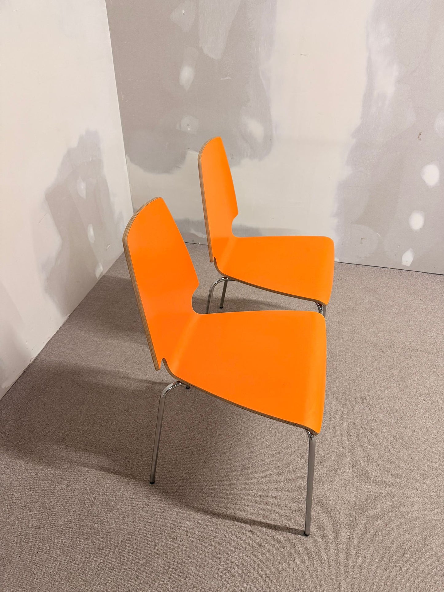 2x Ikea Vilmar Stuhl in orange, stapelbar