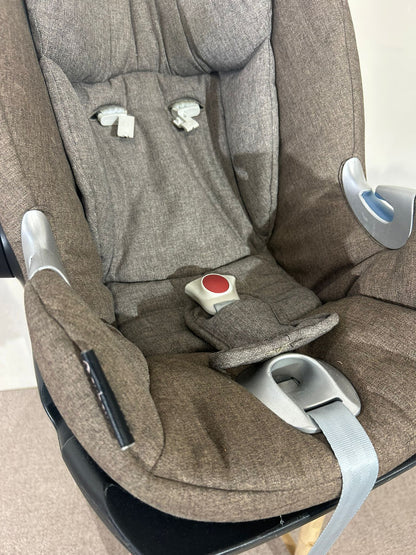 Cybex platinum Babyschale mit Isofix Base braun