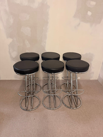 6x Barhocker Z-Modell, schwarze Polsterung mit Chromgestell
