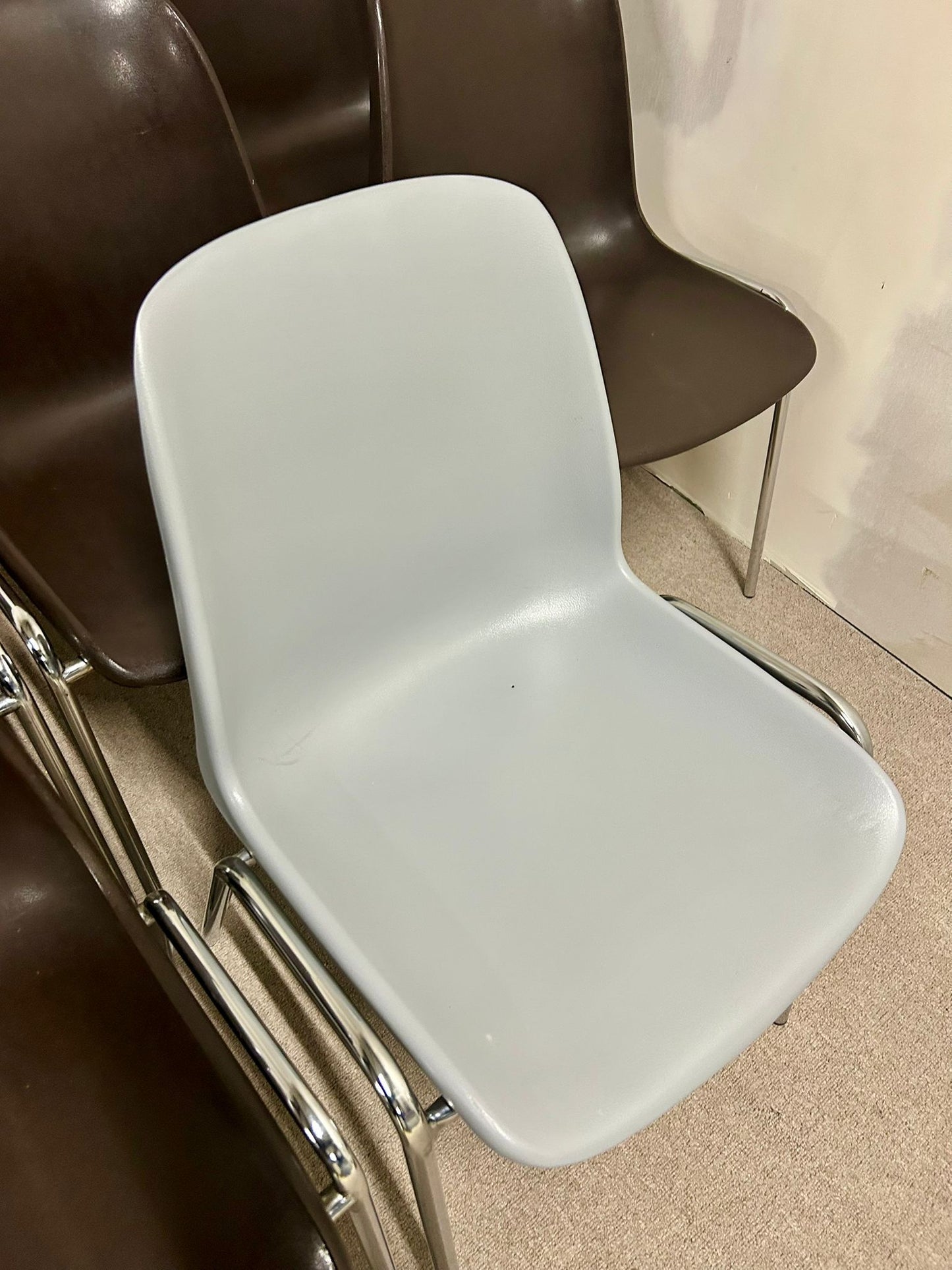 Stuhl stapelbar 2x Vintage Designklassiker braun