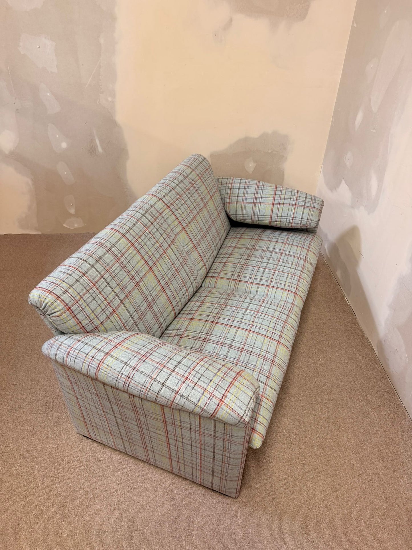 Leolux Bora Bora Sofa 2-sitzer im Karomuster in hellblau
