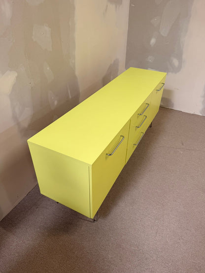 Modernes limettengrünes Sideboard Büffet im Retro Stil