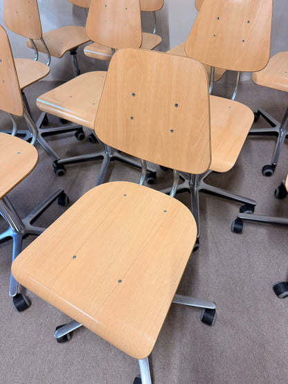 Schweizer Atelier Embru Schulstuhl Bürostuhl mit Rollen