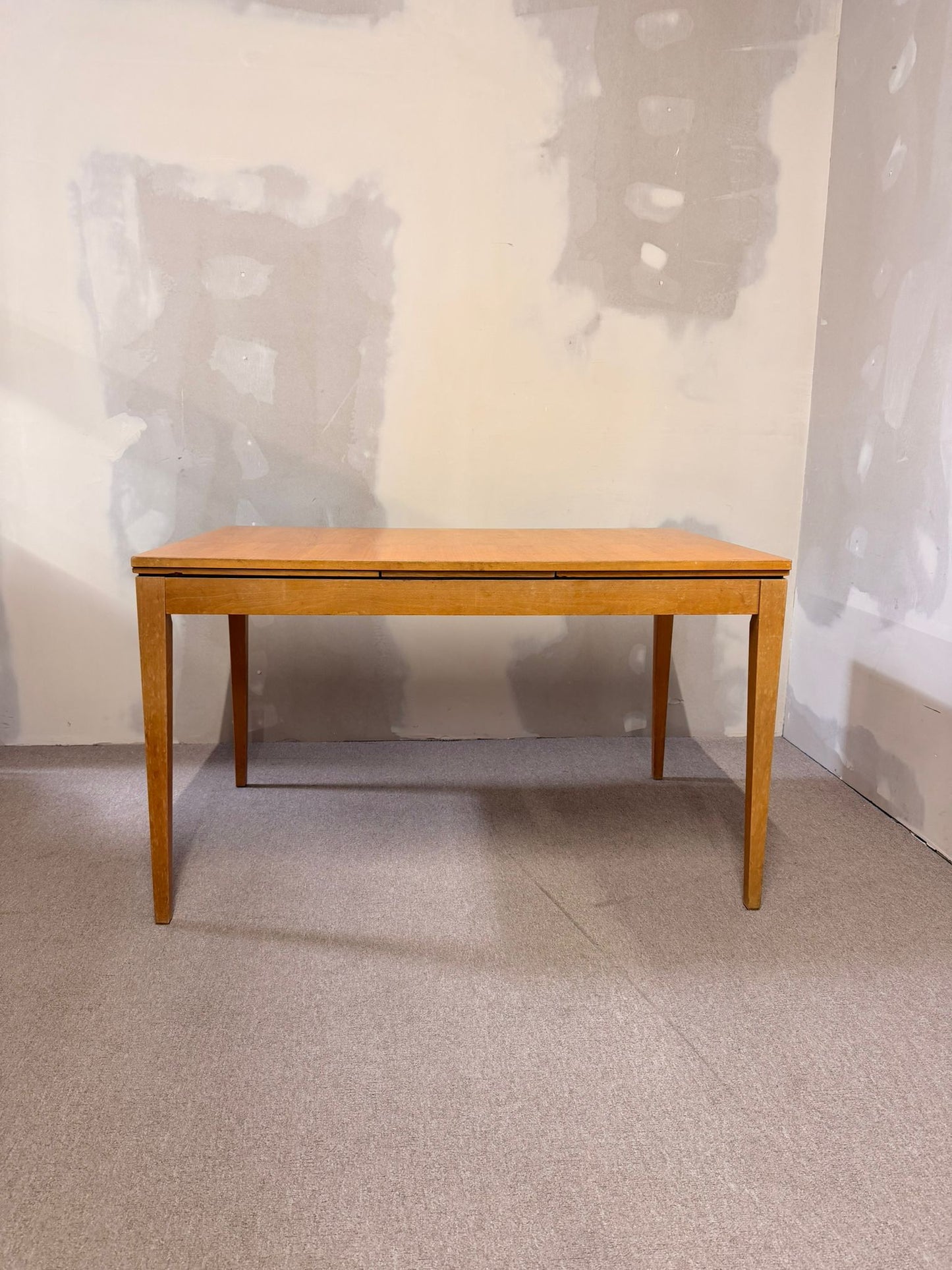 Kondor Tisch aus Teakholz Furnier ausziehbar Made in Germany