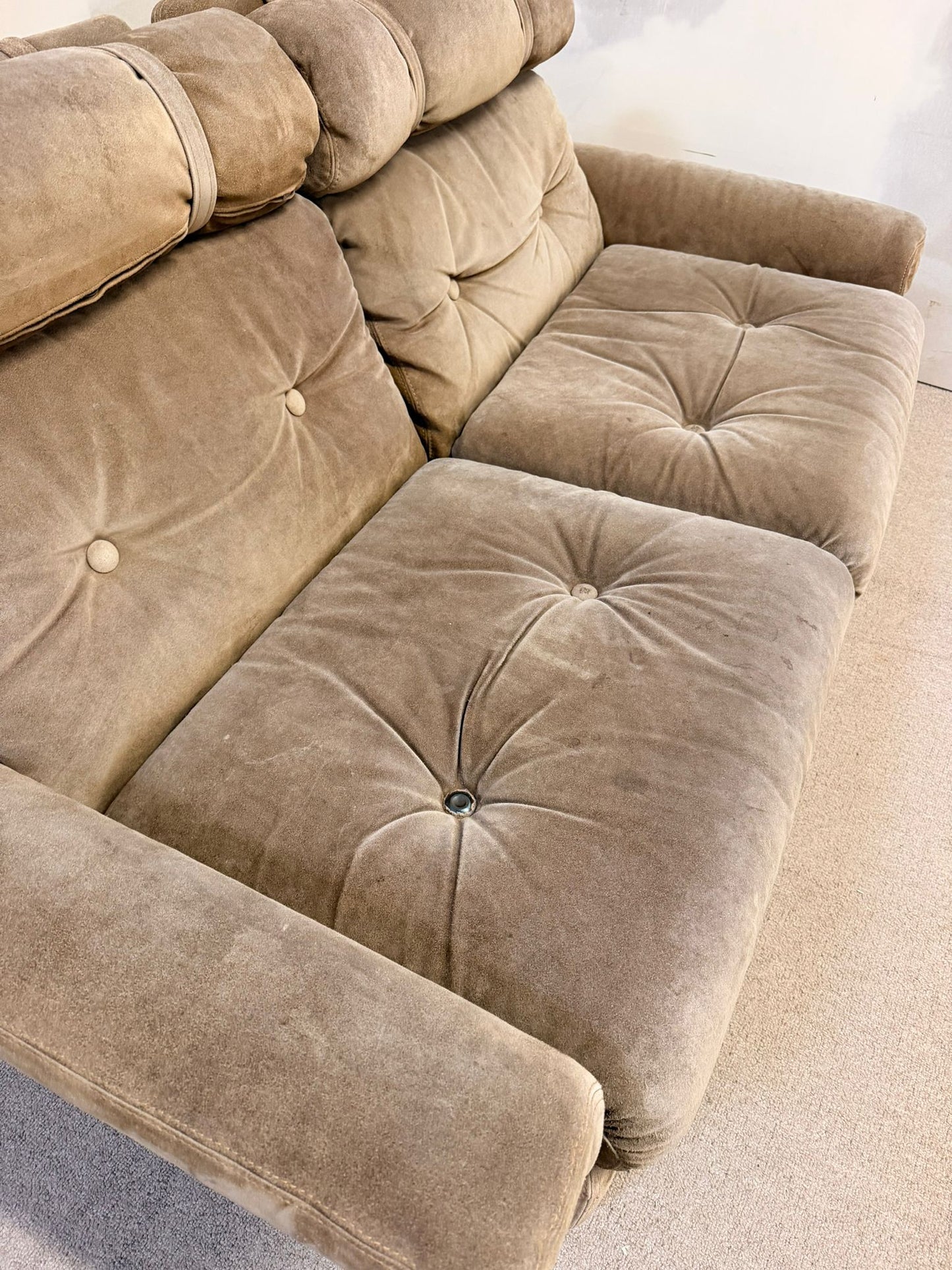 Italienisches modulares 70er Jahre Wildleder Sofa 2-Sitzer