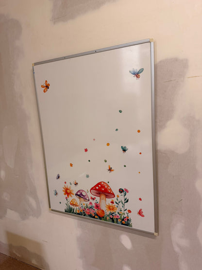 Whiteboard Magnettafel von Legamaster mit Wandsticker
