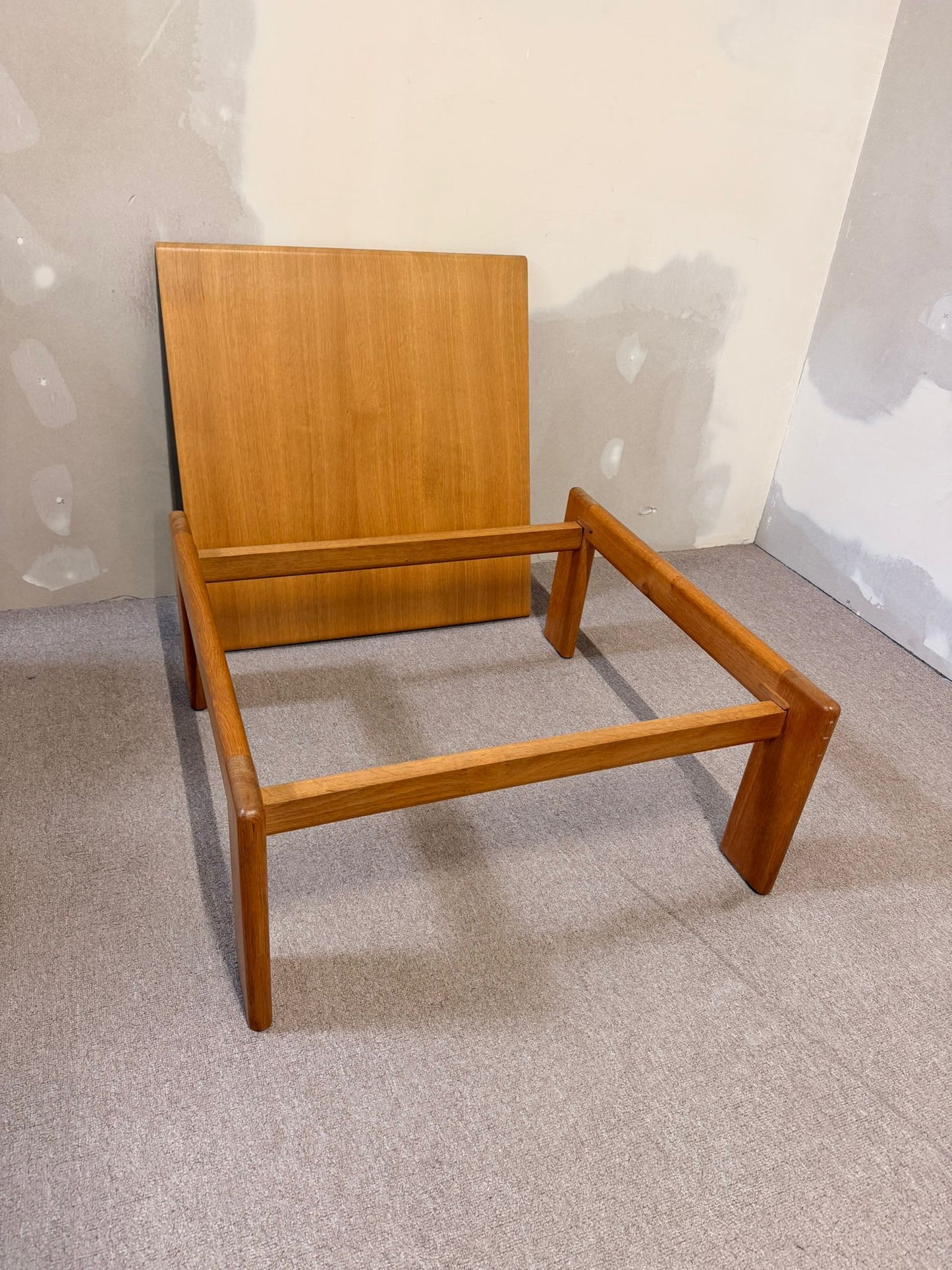 Schwedischer quadratischer vintage Couchtisch aus Holz