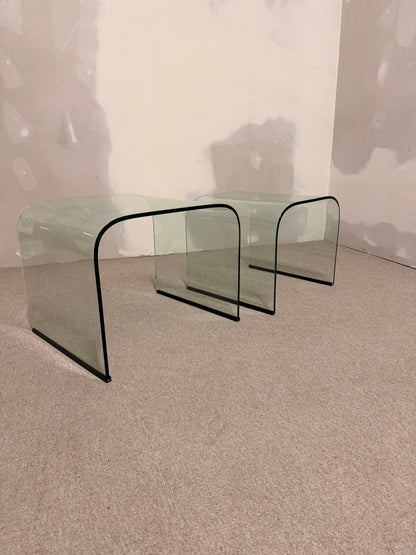 2er Set Gebogene Glas Beistelltische Waterfall Satztische